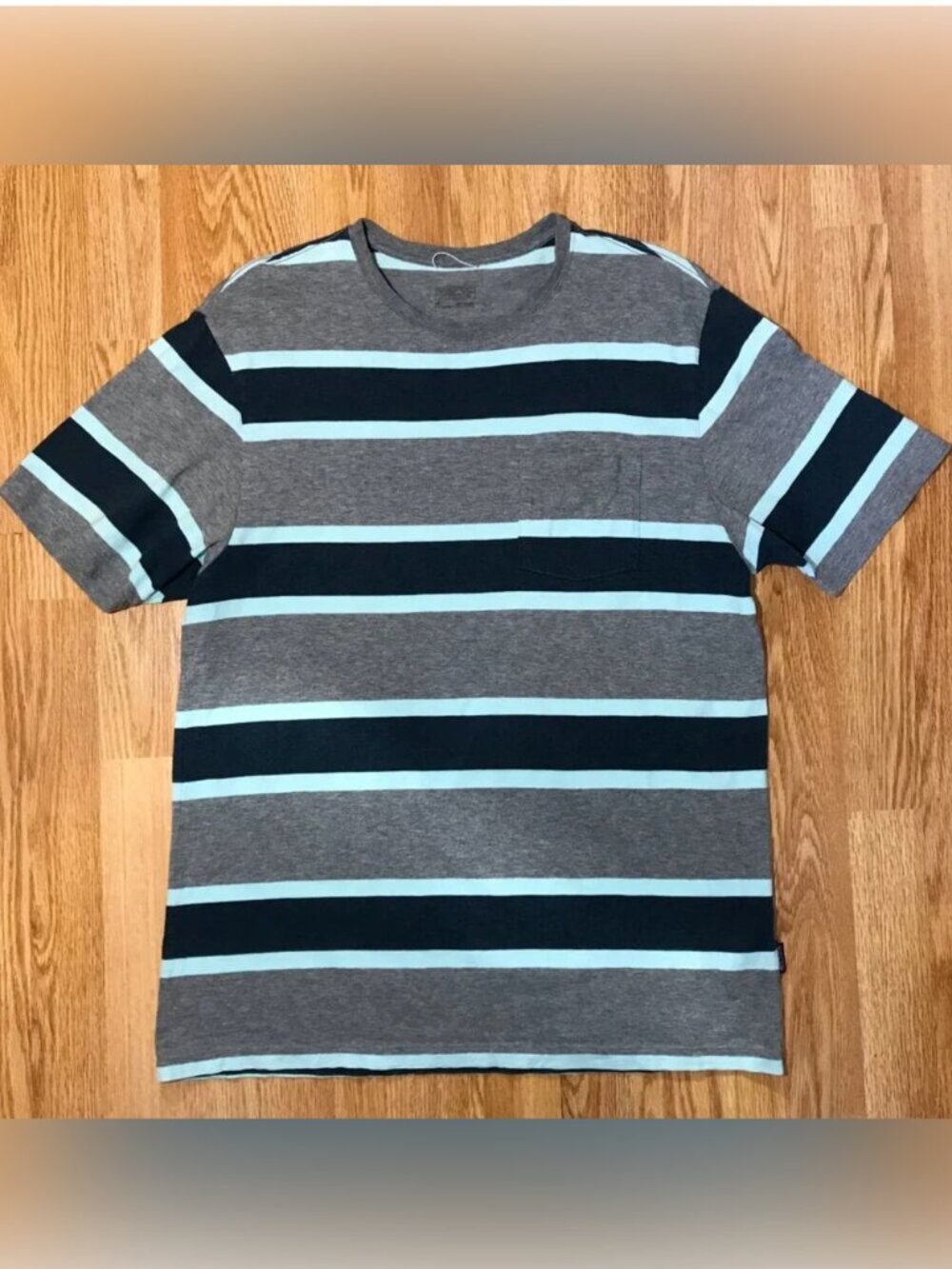 Patagonia Squeaky Clean Pocket T-Shirt Gray & Blue Stripes M Organic Cotton